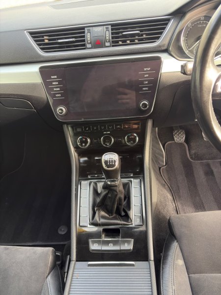 2018 Skoda Superb - photo 17