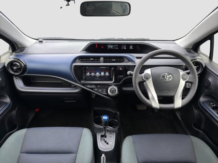 2016 Toyota Aqua - photo 14