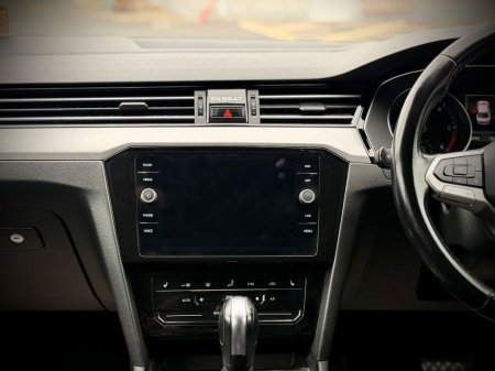 2020 Volkswagen Passat - photo 21
