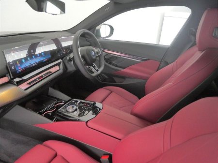 2026 BMW 5-Series - photo 7