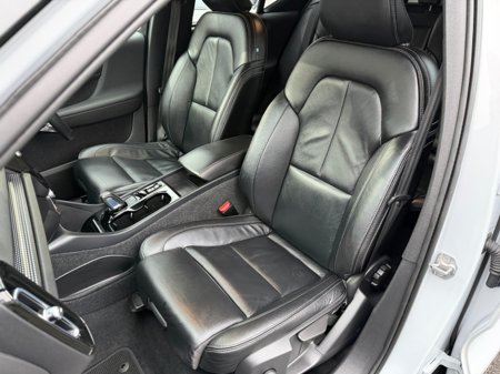 2021 Volvo XC40 - photo 4