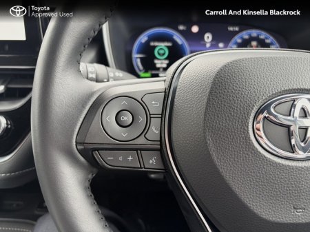 2025 Toyota Corolla - photo 13