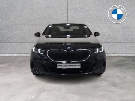 2025 BMW 5-Series - photo 16