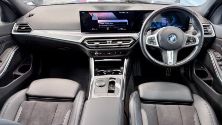 2024 BMW 3-Series - photo 14