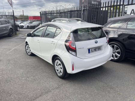 2020 Toyota Aqua - photo 5