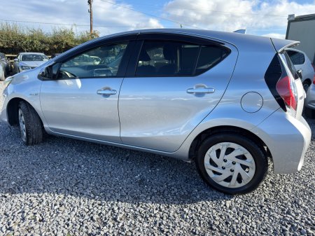 2017 Toyota Aqua - photo 3