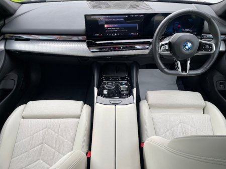 2024 BMW i5 - photo 12