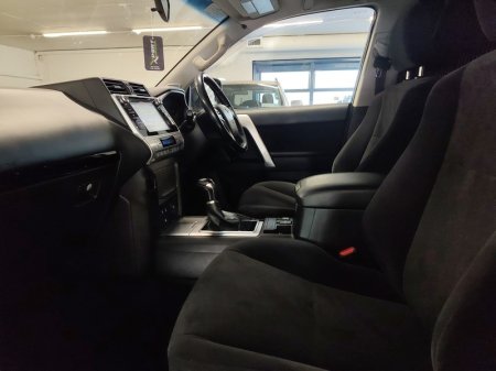 2018 Toyota Land Cruiser - photo 6