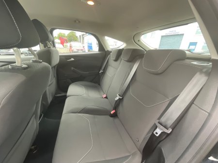 2016 Ford Focus - photo 14