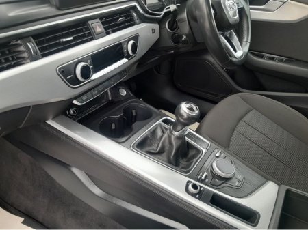 2018 Audi A4 - photo 25