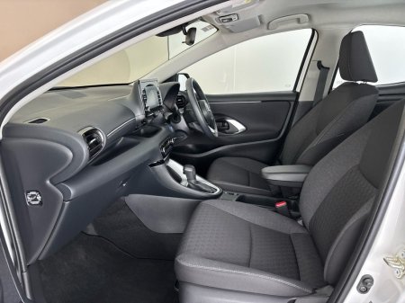 2023 Toyota Yaris - photo 6