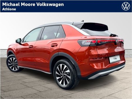 2027 Volkswagen T-Roc - photo 3