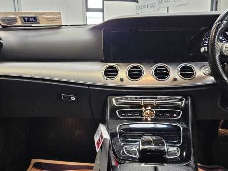2017 Mercedes-Benz E-Class - photo 13