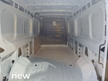 2027 Renault Master - photo 12