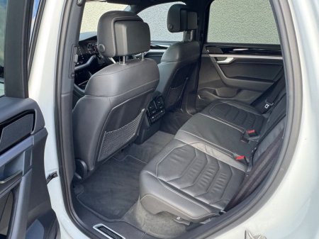2023 Volkswagen Touareg - photo 17