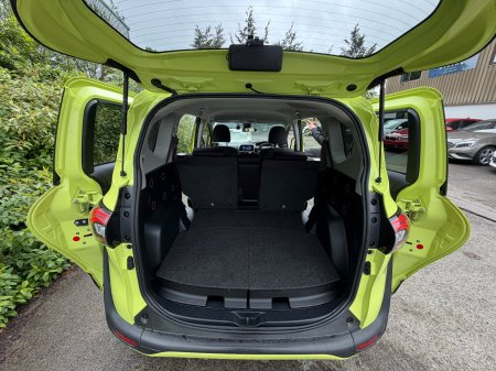 2019 Toyota Sienta - photo 14