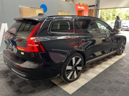 2024 Volvo V60 - photo 3