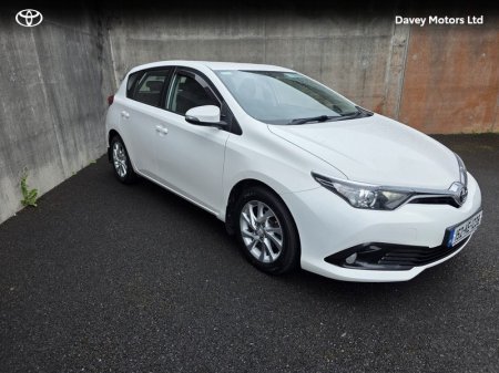 2015 Toyota Auris 1.4 D-4D AURA 4DR