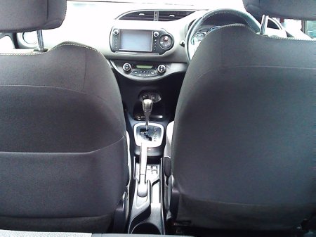 2015 Toyota Yaris - photo 12