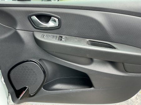 2017 Renault Clio - photo 18