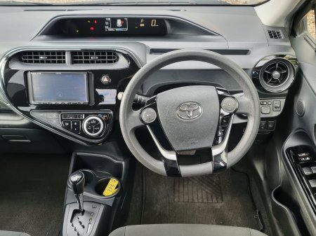 2020 Toyota Aqua - photo 24
