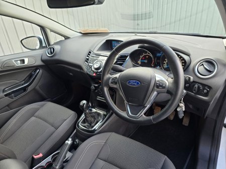 2015 Ford Fiesta - photo 11