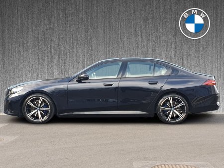 2024 BMW 5-Series - photo 3