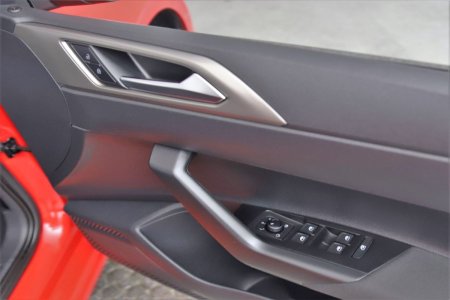 2019 Volkswagen Polo - photo 24