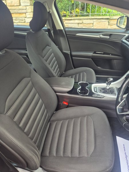 2015 Ford Mondeo - photo 12