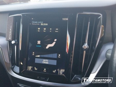 2021 Volvo V60 - photo 18