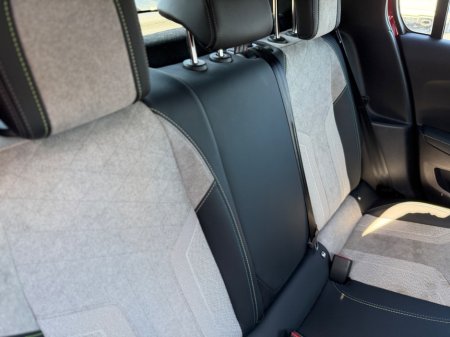 2021 Peugeot 208 - photo 32