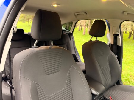 2016 Ford Focus - photo 25