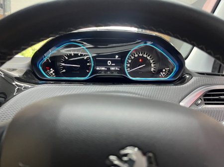 2017 Peugeot 2008 - photo 9