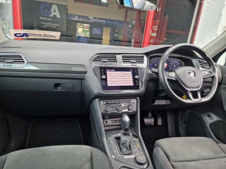 2021 Volkswagen Tiguan - photo 29