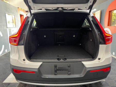 2022 Volvo XC40 - photo 7