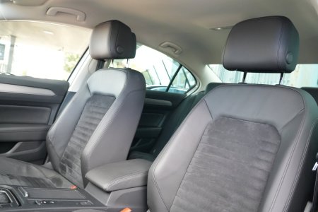 2020 Volkswagen Passat - photo 22