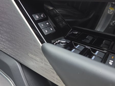 2020 Land Rover Range Rover Velar - photo 20