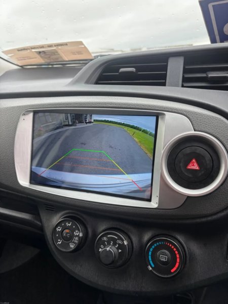 2014 Toyota Vitz - photo 10