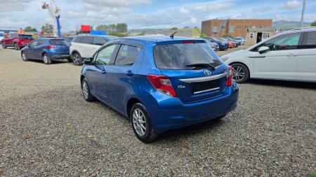 2015 Toyota Vitz - photo 6