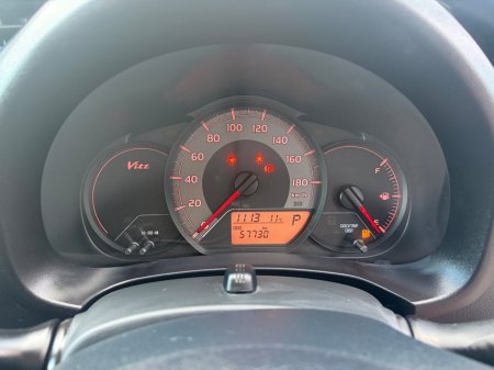 2017 Toyota Vitz - photo 4