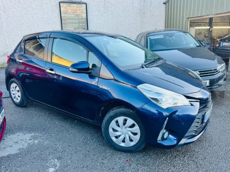 2018 Toyota Vitz - photo 11