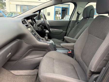 2016 Peugeot 5008 - photo 4