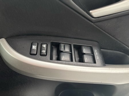 2015 Toyota Prius - photo 14
