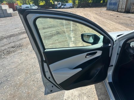 2018 Mazda Demio - photo 10