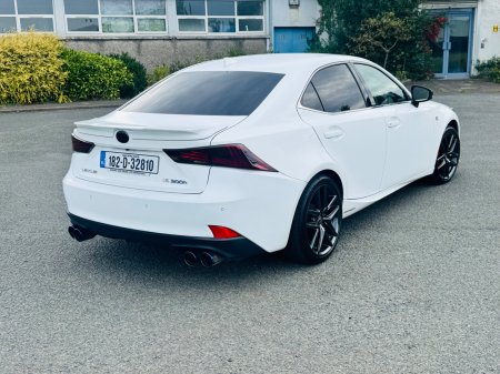 2018 Lexus IS - photo 8