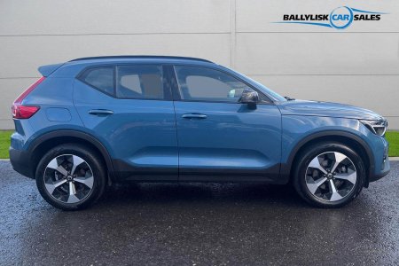 2025 Volvo XC40 - photo 3