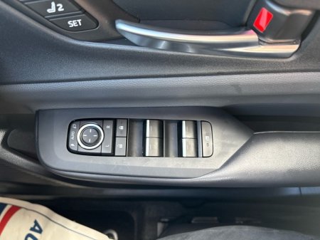 2025 Toyota Prius - photo 11