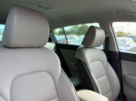 2021 Kia Sportage - photo 2