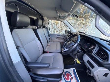 2021 Volkswagen Transporter - photo 9