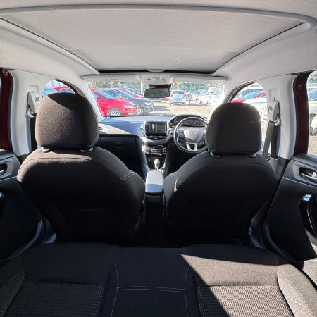 2017 Peugeot 208 - photo 14